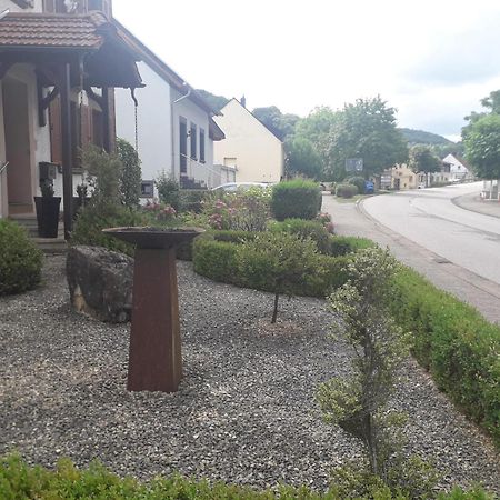 Ferienwohnung Goettert - Haus Erika Beckingen Εξωτερικό φωτογραφία